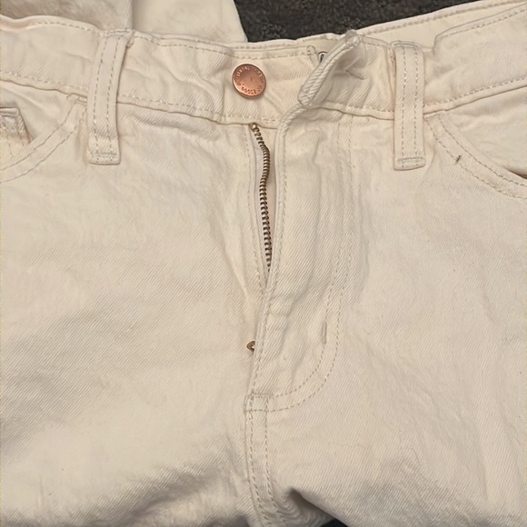 Cream Colored Ripped Jeans - Picture 4 of 5